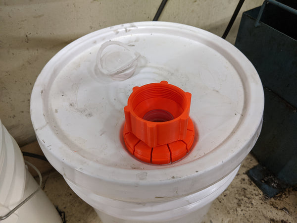5 gallon pail to 55 gallon drum screw-in adapter